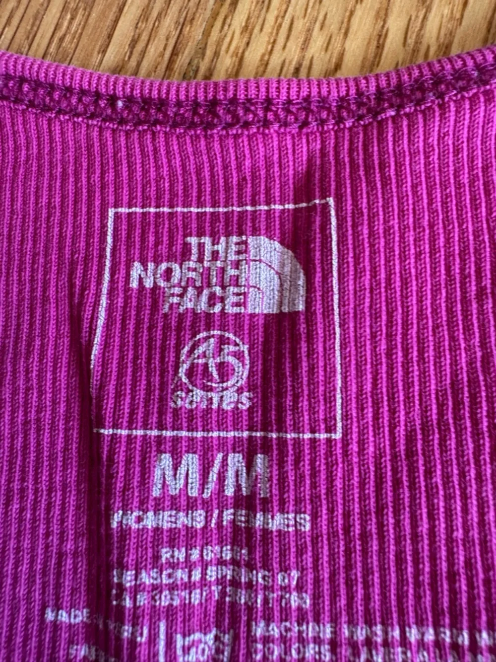 North Face tank top - Picture 3 of 4